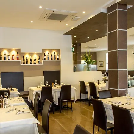 Hotel Lilia 3*