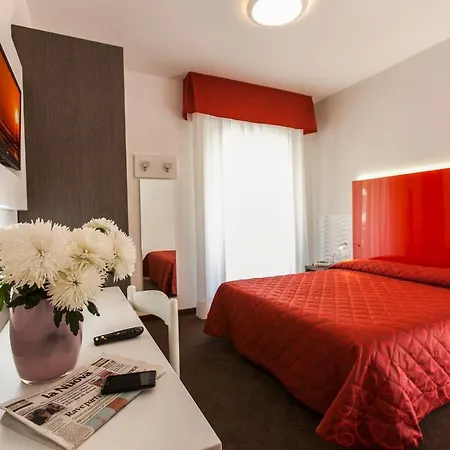 Hotel Lilia 3*